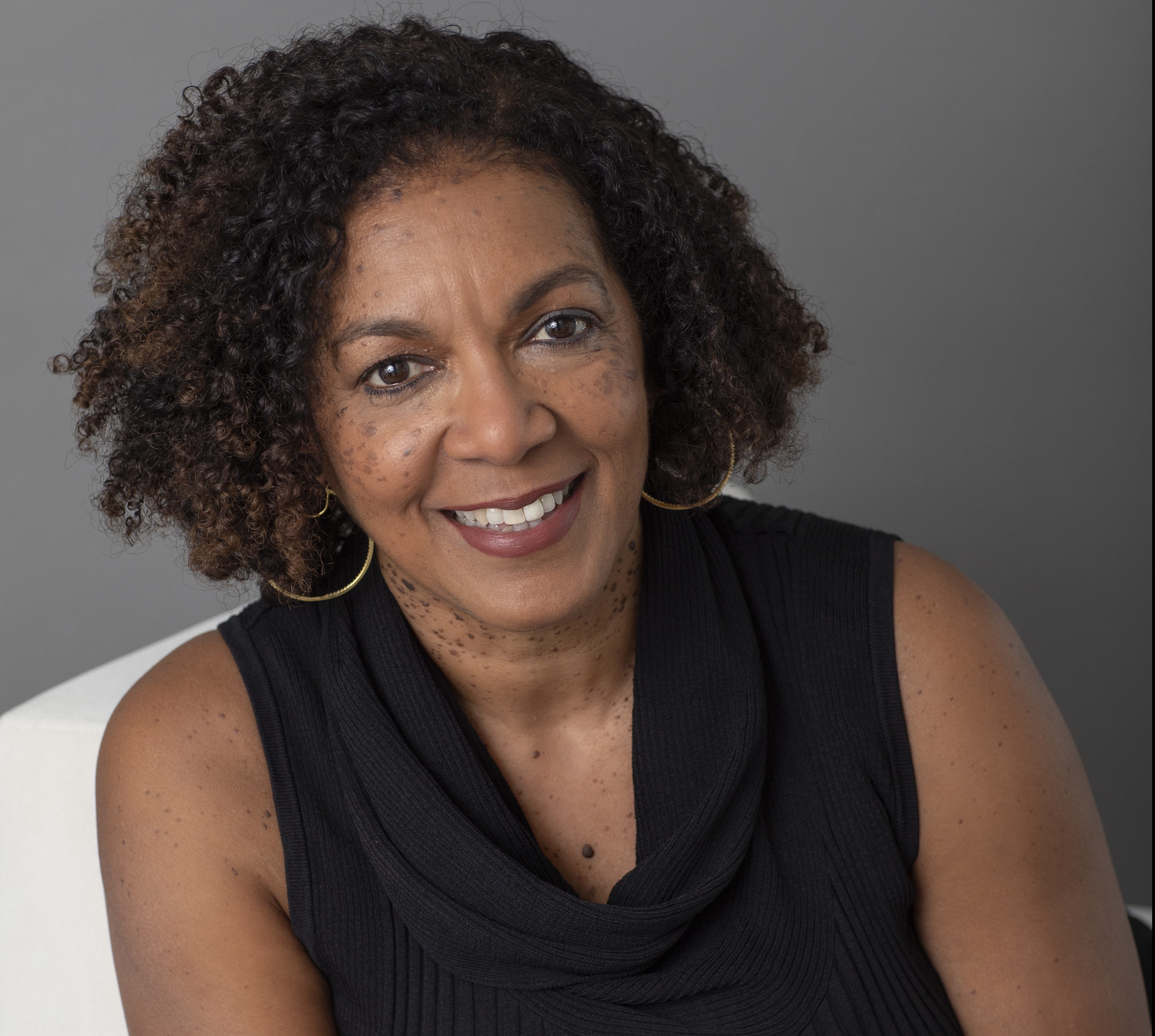 Portrait of Robyn McLeod